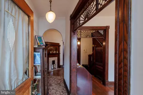 105 8th St SE, Washington, DC 20003 photo 8