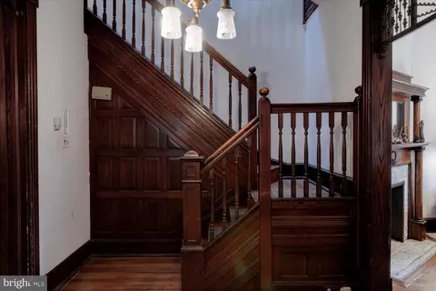 105 8th St SE, Washington, DC 20003 photo 17