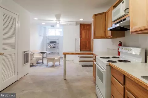 105 8th St SE, Washington, DC 20003 photo 45