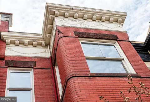 105 8th St SE, Washington, DC 20003 photo 6