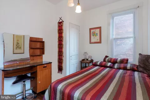 105 8th St SE, Washington, DC 20003 photo 42