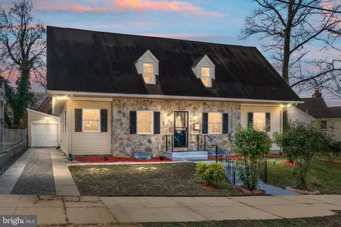 2221 Shepherd St NE, Washington, DC 20018