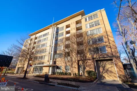 355 I St SW #619, Washington, DC 20024