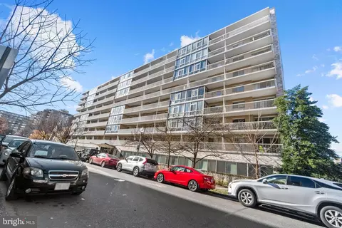 730 24th St NW #411, Washington, DC 20037