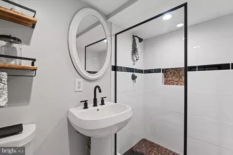 1204 5th St NE, Washington, DC 20002 photo 33