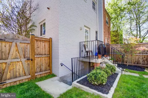 7624 9th St NW, Washington, DC 20012 photo 3