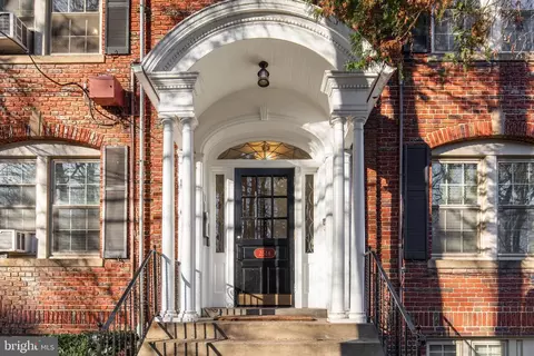 2514 41st St NW #3, Washington, DC 20007