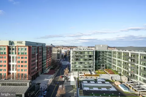 View/Area - 1300 4th St SE #305, Washington, DC 20003 photo 6 of 8