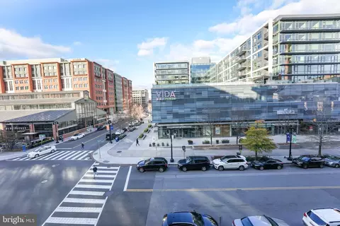 View/Area - 1300 4th St SE #305, Washington, DC 20003 photo 1 of 8