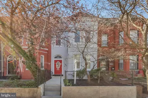 1383 F St NE, Washington, DC 20002