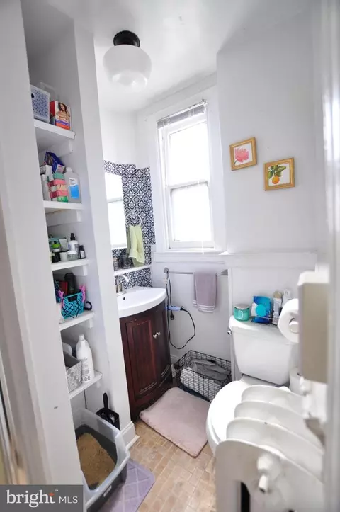 Bath - 1904 Calvert St NW, Washington, DC 20009 photo 2 of 5
