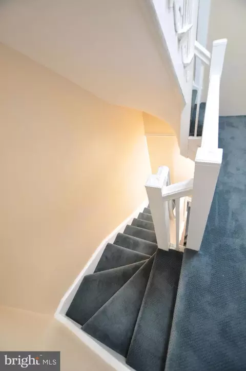 Entry Way - 1904 Calvert St NW, Washington, DC 20009 photo 10 of 13