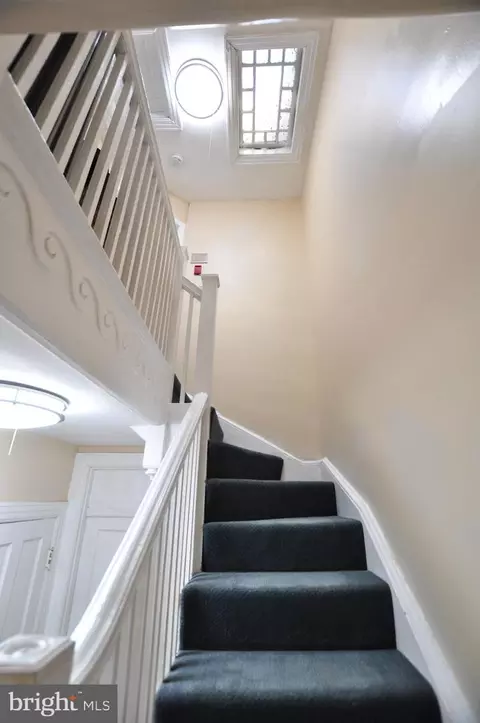 Entry Way - 1904 Calvert St NW, Washington, DC 20009 photo 4 of 13
