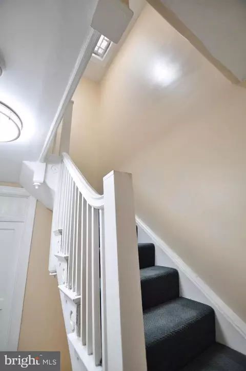 Entry Way - 1904 Calvert St NW, Washington, DC 20009 photo 3 of 13