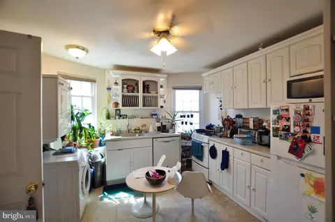 Kitchen - 1904 Calvert St NW, Washington, DC 20009 photo 7 of 9