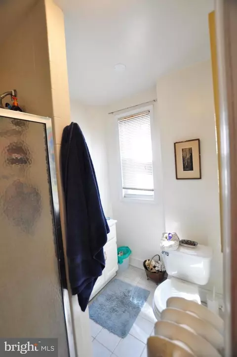 Bath - 1904 Calvert St NW, Washington, DC 20009 photo 4 of 5