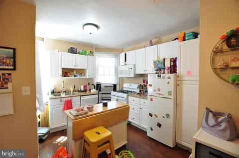 Kitchen - 1904 Calvert St NW, Washington, DC 20009 photo 4 of 9