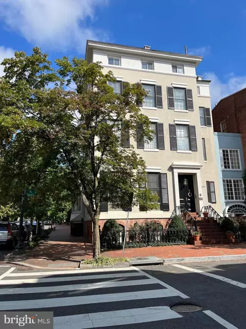 3051 N Street St NW, Washington, DC 20007