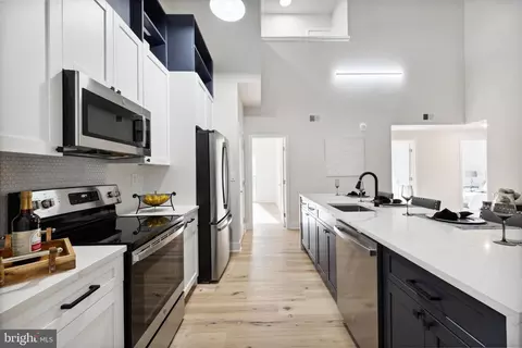1621 T St SE #7, Washington, DC 20020