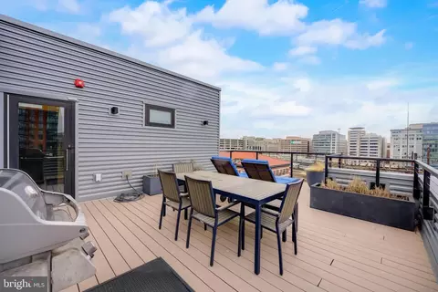 Exterior - 911 2nd St NE #104, Washington, DC 20002 photo 4 of 10