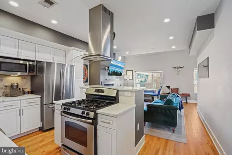 611 M St NE #4, Washington, DC 20002 photo 8
