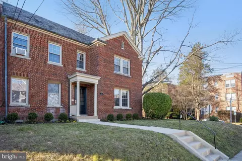 2236 NW 40th Pl NW, Washington, DC 20007