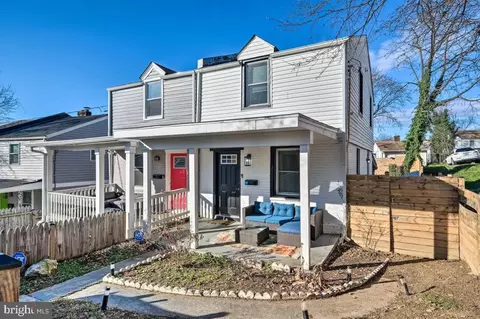 812 51st St NE, Washington, DC 20019