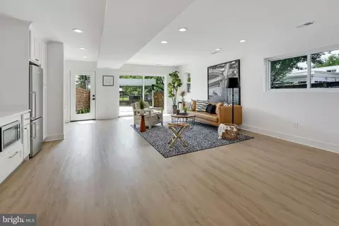 33 T St NE, Washington, DC 20002 photo 38