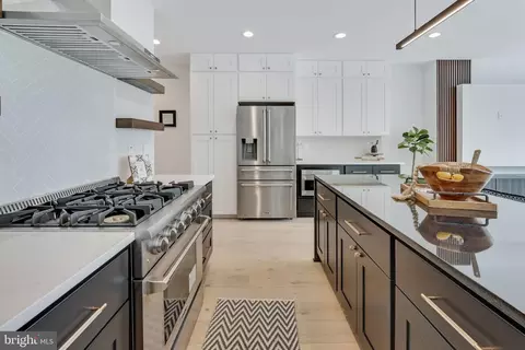 33 T St NE, Washington, DC 20002 photo 13