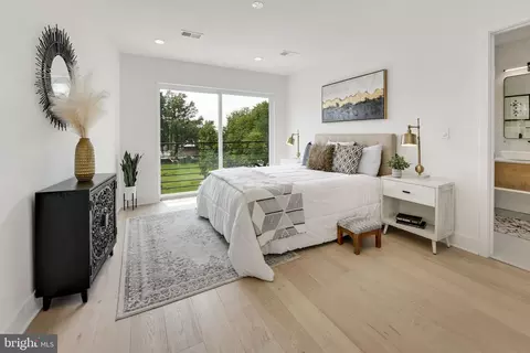 33 T St NE, Washington, DC 20002 photo 22