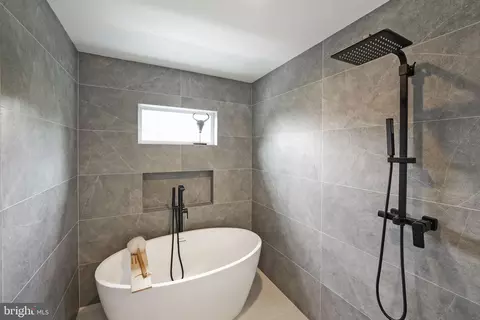 33 T St NE, Washington, DC 20002 photo 25