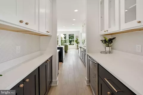 33 T St NE, Washington, DC 20002 photo 12