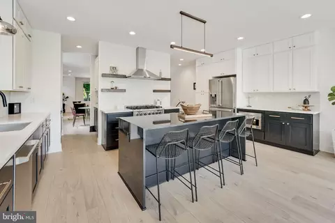 33 T St NE, Washington, DC 20002 photo 16