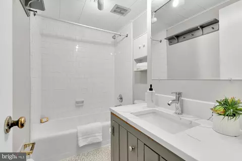 124 6th St NE, Washington, DC 20002 photo 57