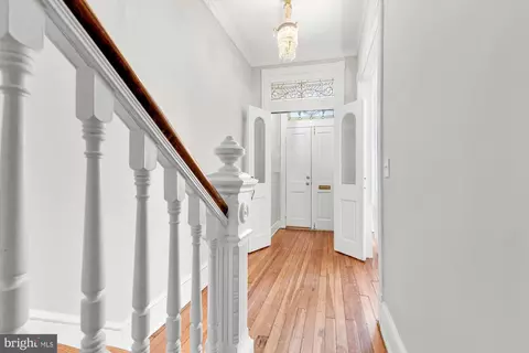 124 6th St NE, Washington, DC 20002 photo 4