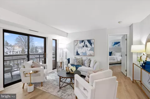 2111 Wisconsin Ave NW #525, Washington, DC 20007