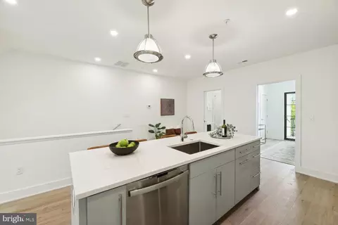 1832 Bay St SE #2, Washington, DC 20003 photo 7