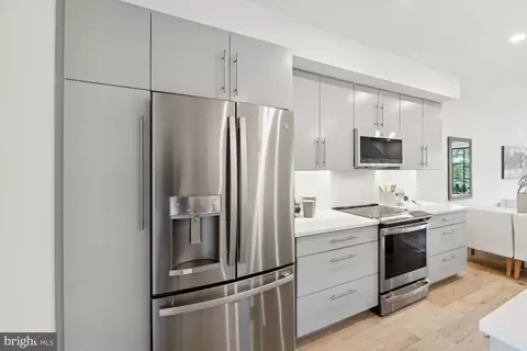 1832 Bay St SE #2, Washington, DC 20003 photo 8
