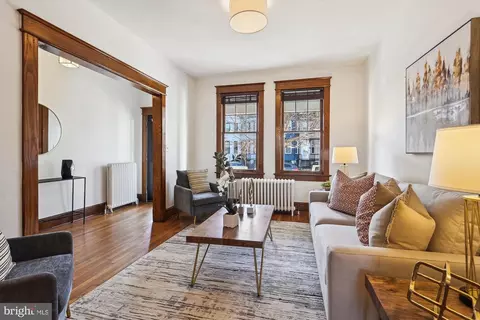 Living - 619 14th St NE, Washington, DC 20002 photo 2 of 5