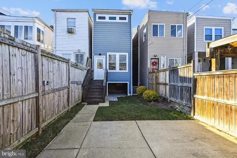 Exterior - 619 14th St NE, Washington, DC 20002 photo 4 of 5