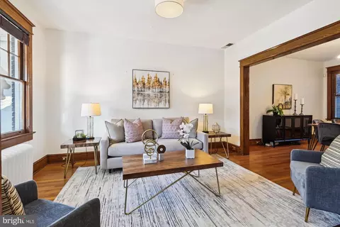 Living - 619 14th St NE, Washington, DC 20002 photo 1 of 5