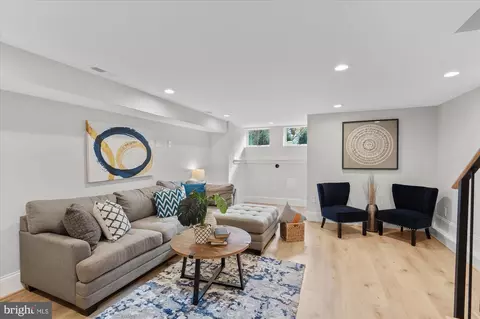 55 R St NW, Washington, DC 20001 photo 44