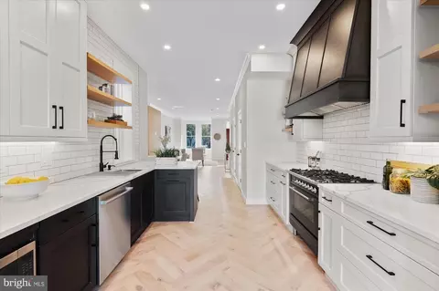 55 R St NW, Washington, DC 20001 photo 17