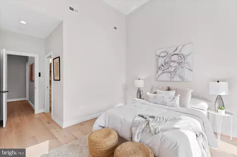 55 R St NW, Washington, DC 20001 photo 31