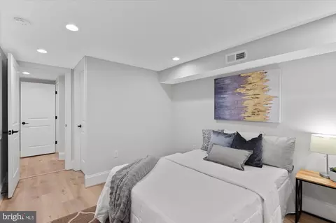 55 R St NW, Washington, DC 20001 photo 47