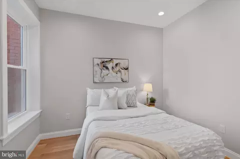 55 R St NW, Washington, DC 20001 photo 41