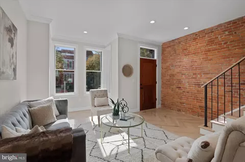55 R St NW, Washington, DC 20001 photo 7