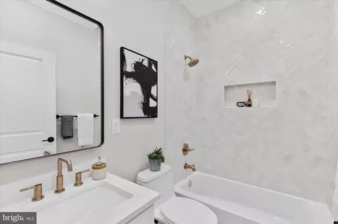 55 R St NW, Washington, DC 20001 photo 39