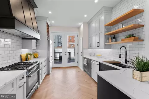 55 R St NW, Washington, DC 20001 photo 15