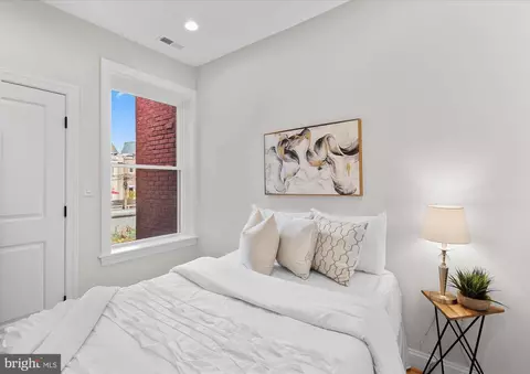 55 R St NW, Washington, DC 20001 photo 40